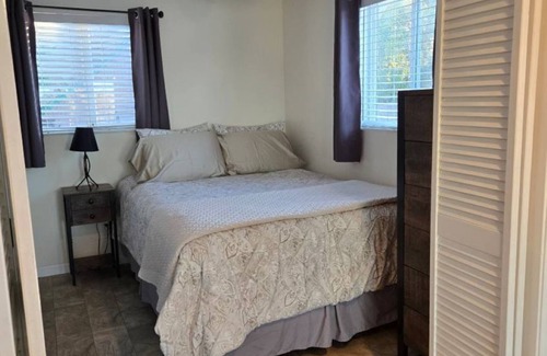 Contra Costa County Apartment | Charming One Bedroom Apartment with View of the Carquinez Straits