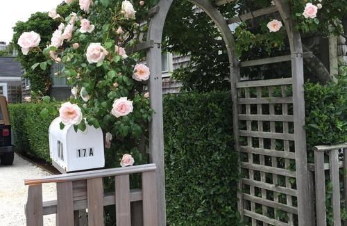Nantucket Town Cottage | Charming one bedroom cottage, close to lower Main Street and Handlebar Cafe.