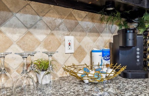 Downtown Nashville Apartment | Charming One-Bedroom Condo on Music Row