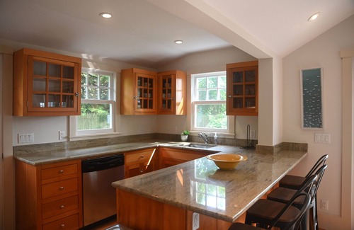 Wainscott House | charming one-bedroom bungalow, a perfect escape.
