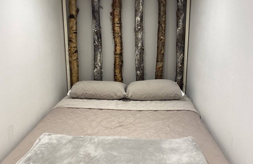 Taku - Campbell House | Charming "One-Of-A-Kind" Sunny Apt
