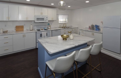 Bedford Apartment | Charming One or Two-Person Getaway Studio in Historic Bedford