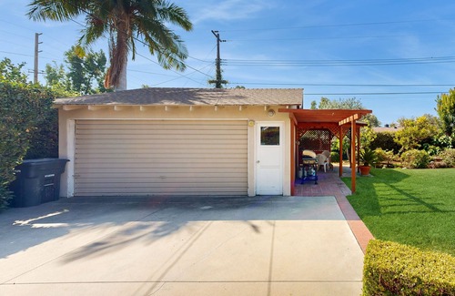Orange House | Charming Orange Circle home with patio, grill, & game room - near Disneyland
