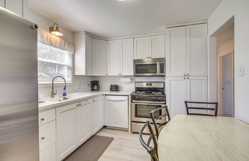 Utah County House | Charming Orem Home w/Yard - Near BYU & UVU!