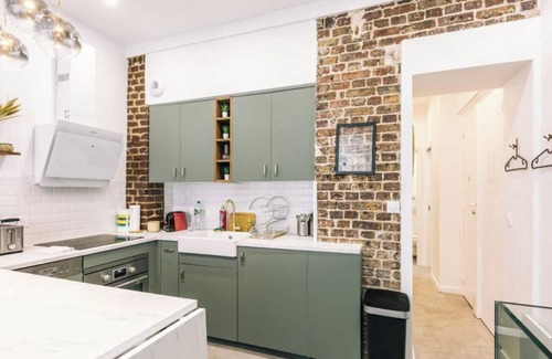 Epinettes Apartment | Charming Parisian Loft in Batignolles