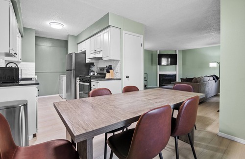 Tulsa House | Charming Pastel Duplex in the Heart of Tulsa