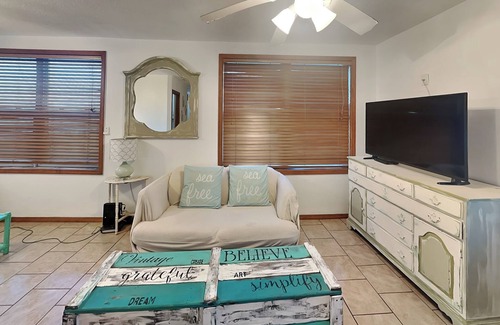 Ormond Beach Condo | Charming Pet Friendly Cottage Home With Ocean Views