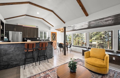 Kings Beach House | Charming Pet-Friendly Chalet | Lake Views, Deck & Fireplace Near Kings Beach