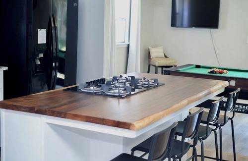 Washington Ave./ Memorial Park House | Charming Pet friendly 2-bedroom house in lovely Houston inside the loop