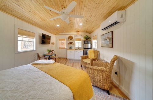 Bandera Apartment | Charming & Pet-Friendly Bandera Studio w/ Fire Pit