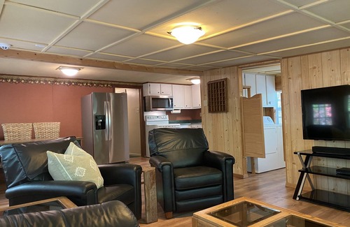 Iuka Cabin | Charming & Pet Friendly! Cabin in Iuka MS- near JP Coleman State Park