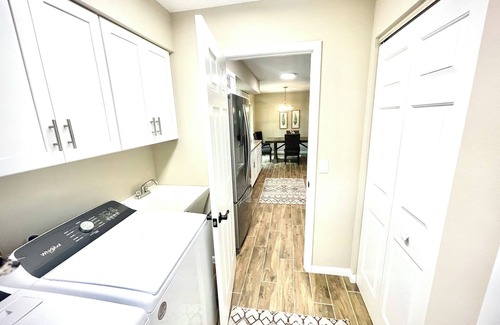Fellowship House | Charming, Pet-Friendly Retreat - 4min to WEC with fenced in yard + camper setup