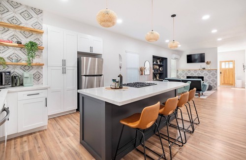 Downtown Riverside House | Charming Pet Friendly 3-BR Home in Downtown Riverside, Perfect for Monthly Stays