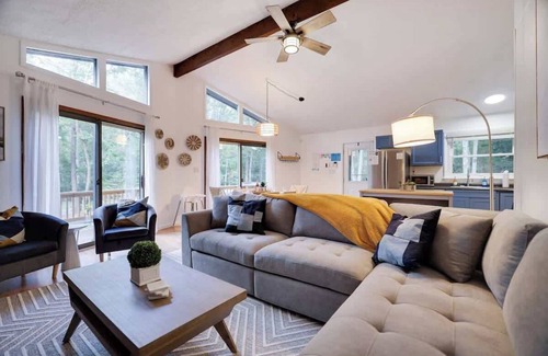 Jim Thorpe House | Charming Poconos Retreat - Minutes to Jim Thorpe