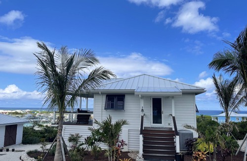 Hope Town House | Charming “Poker Face” has Phenomenal Views & Dock