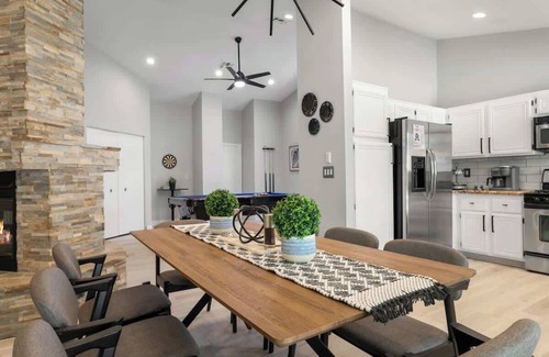 North Las Vegas House | Charming Pool Retreat: 5BR LV Home w/Pool Table