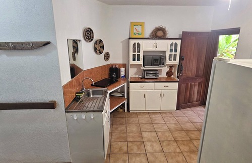 Playa Hermosa Cottage | Charming poolside Coco Cottage