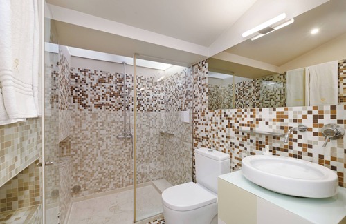 Centro / Baixa Apartment | Charming Porto Apartment with City and River Views