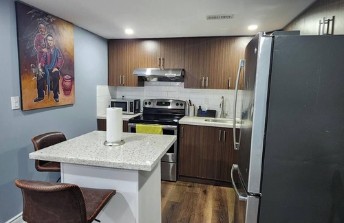 Brampton House | Charming Private 2 bedroom 1 Bathroom Basement Suite in awesome Brampton