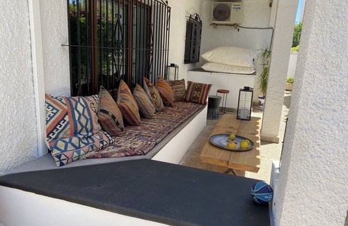 Las Lagunas Ski Chalet | Charming private 3 bed. villa in Fuengirola, close to the beach!