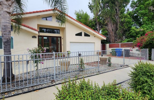 Tarzana Apartment | Charming Private Guesthouse with Pool