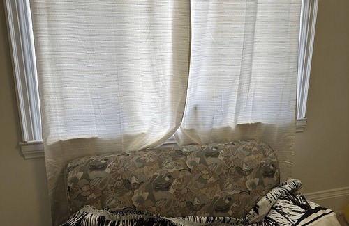 Mount Dennis House | Charming Private room in a 2-bedroom house in enchanting Toronto with AC.
