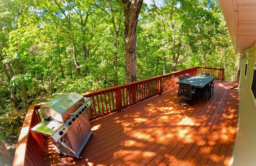 Camdenton House | Charming Private Setting Tree House, Fully Immersed In Nature On 2+ Acres