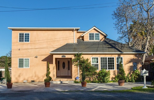 East Palo Alto House | Charming private room, private bath in delightful East Palo Alto
