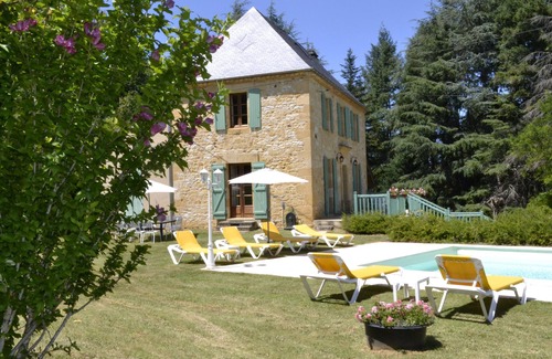 Gourdon House | Charming property on 3 hectares of parkland, peace and quiet 1km from the town center