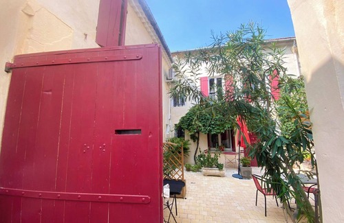 Eyragues Apartment | Charming Provençal studio with peaceful patio. Alpilles