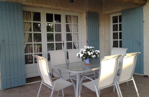 Cheval-Blanc Villa | Charming Provencal Villa at the foot of the Luberon