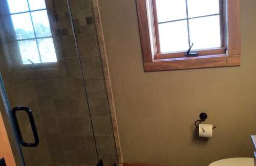 Three Lakes Apartment | Charming Queen Studio for Two Northernaire Resort – Three Lakes, WI