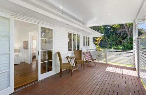 Stafford Heights House | Charming Queenslander Getaway
