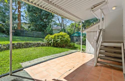 Stafford Heights House | Charming Queenslander Getaway