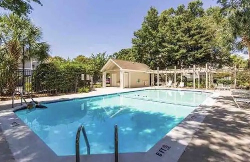 Folly Beach Condo | Charming quiet 1 bd apartment