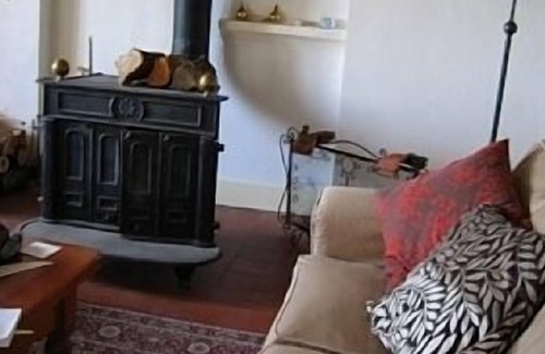 Roussillon-en-Morvan Other | Charming Renovated Farmhouse in Rural Burgundy