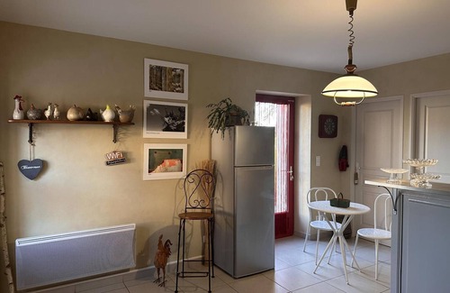 Deneuille-les-Mines Cottage | Charming Renovated Barn with Garden and Wi-Fi