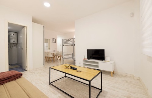 Prosperidad Apartment | Charming Refurbished Apartment in Exclusive Area
