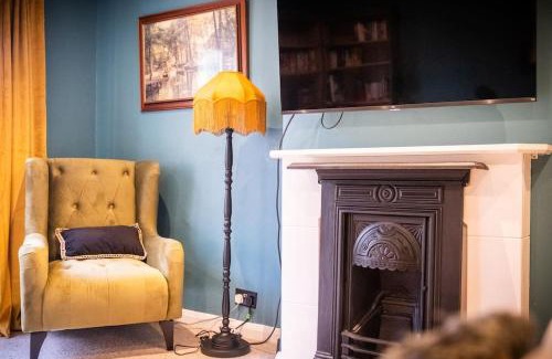 Redhill House | Charming Reigate Redhill Cottage