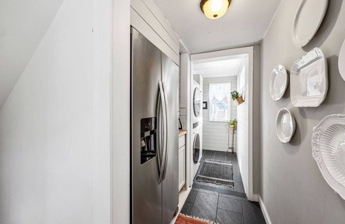 Northshore Triangle House | Charming! Remodeled 4-bedrm, 3 bath, less than 1 mile to Notre Dame. Super Clean