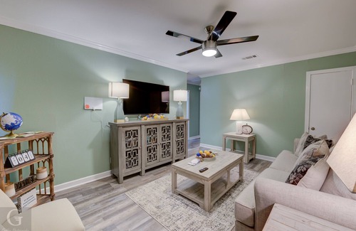 Highland Historic District House | Charming Remodeled Home close to several hospitals, downtown,.