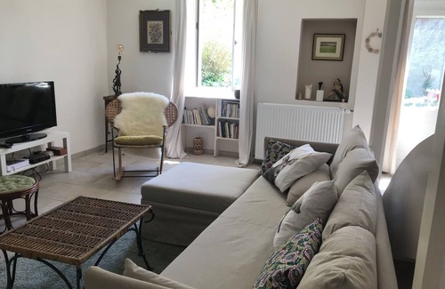 Villeneuve House | Charming renovated country house!