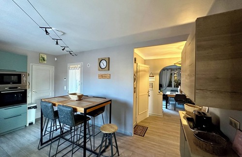 Saint-Didier House | Charming renovated house: Heated, Pétanque, Garden, and Quiet.