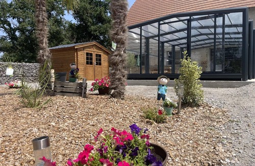 Couzon Cottage | Charming renovated gîte with heated pool in Couzon