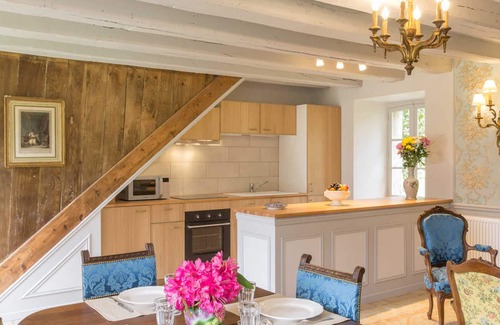 Bacilly Cottage | Charming renovated house with private garden in Mont St-Michel Bay