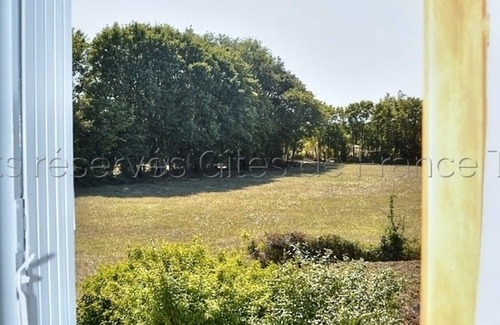 Channay-sur-Lathan Cottage | Charming Restored Barn with Large Garden in Tranquil Touraine Countryside