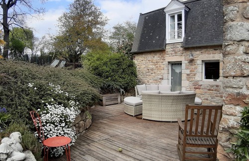 Auray House | Charming residence with garden ideal for vacations with family or friends