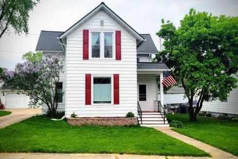 Fort Atkinson House | Charming Restored 1891 House