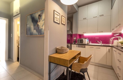 Thissio Apartment | Charming Retreat Below the Acropolis