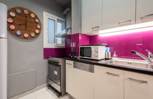 Thissio Apartment | Charming Retreat Below the Acropolis